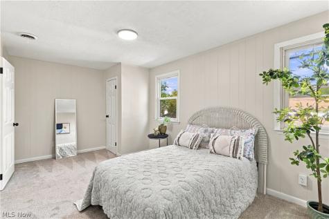 311 South Street NW Navarre OH 44662