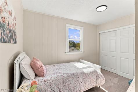 311 South Street NW Navarre OH 44662