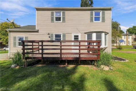 311 South Street NW Navarre OH 44662