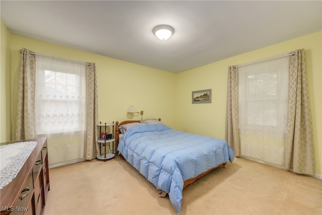 6387 Bonroi Drive Seven Hills OH 44131