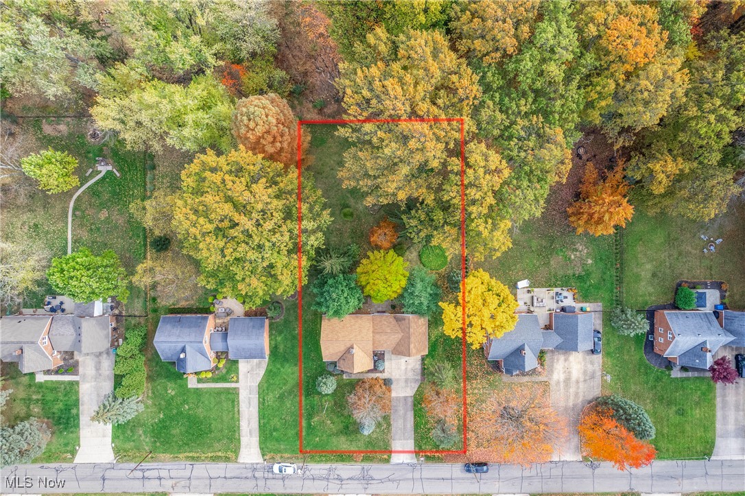 6387 Bonroi Drive Seven Hills OH 44131