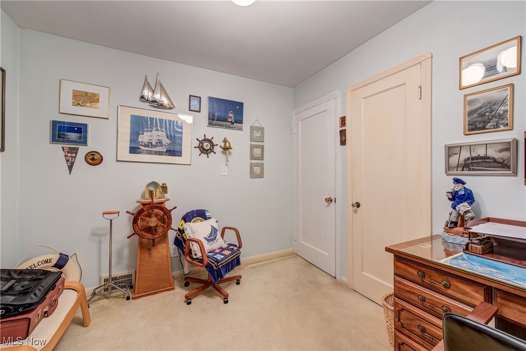 6387 Bonroi Drive Seven Hills OH 44131