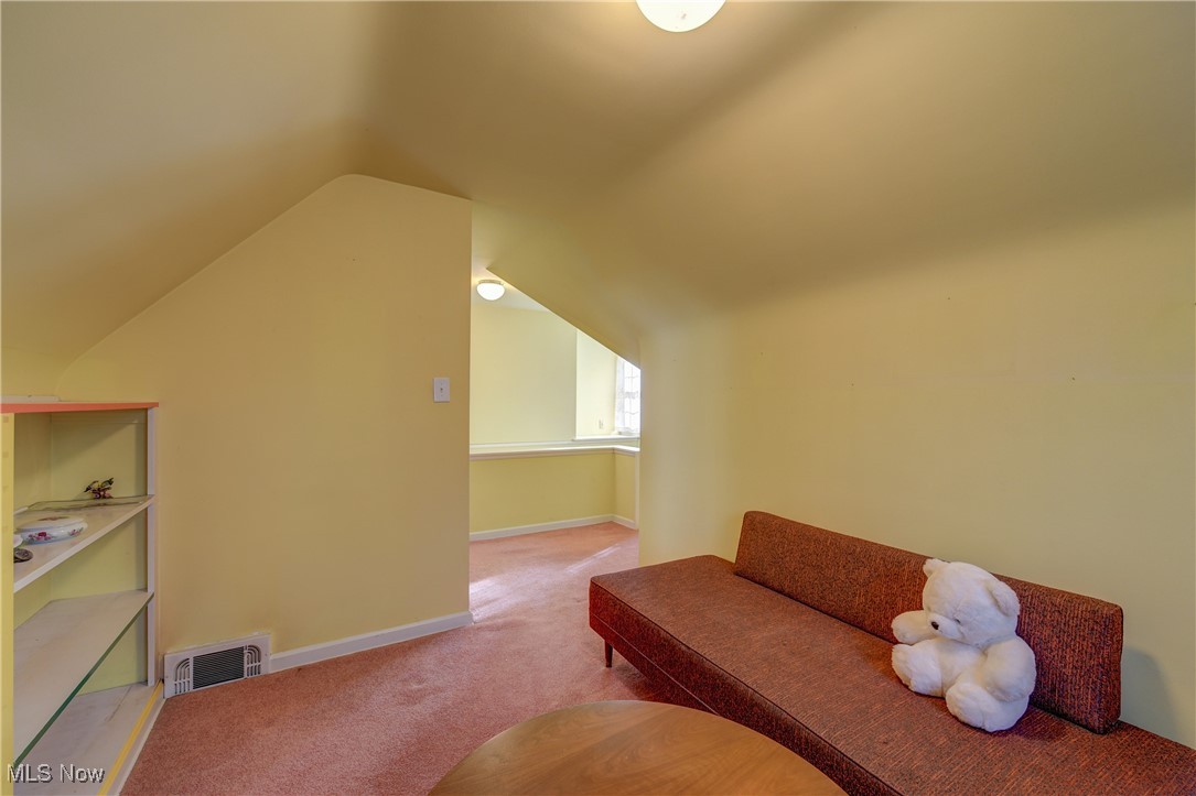 6387 Bonroi Drive Seven Hills OH 44131