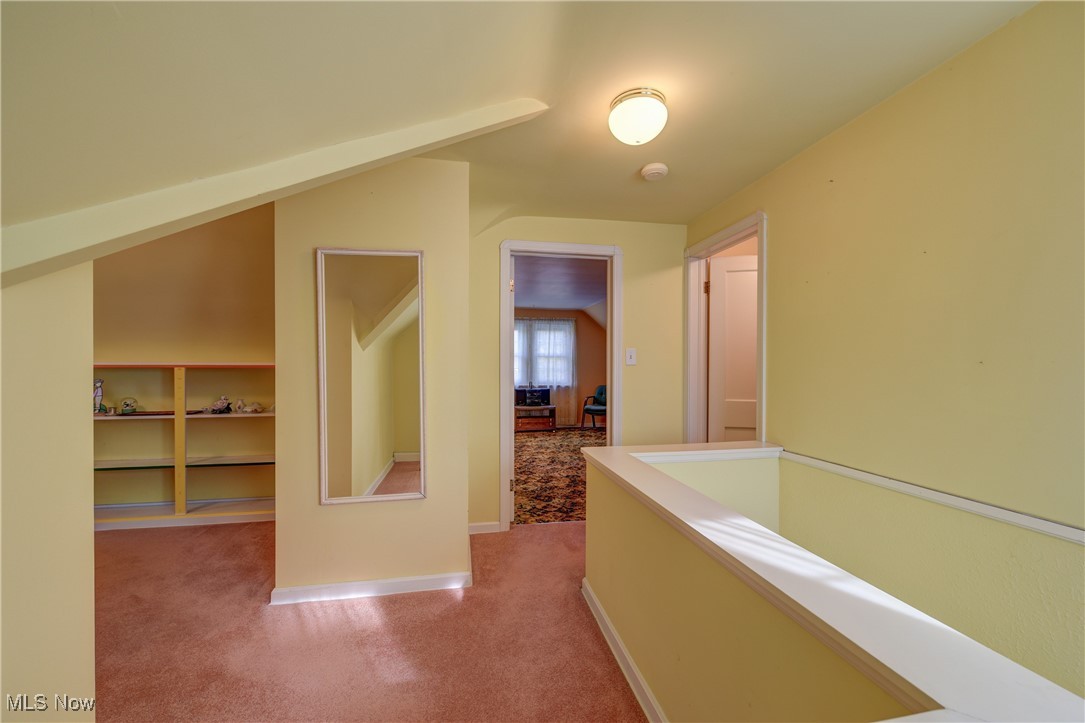 6387 Bonroi Drive Seven Hills OH 44131