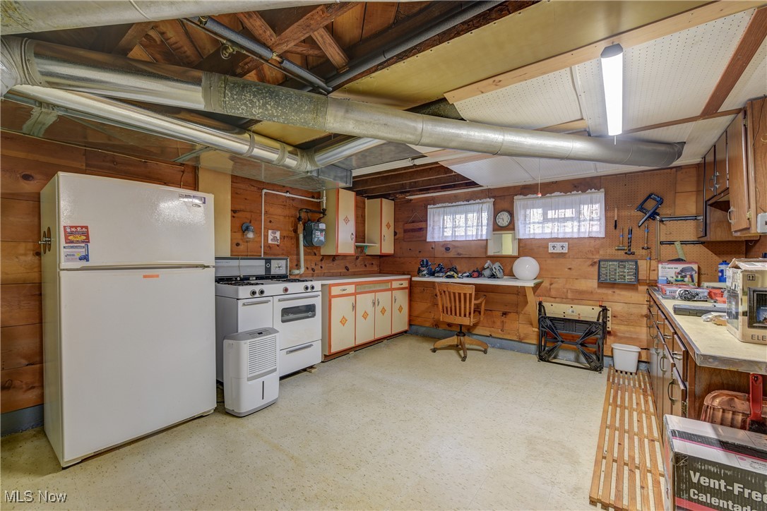 6387 Bonroi Drive Seven Hills OH 44131