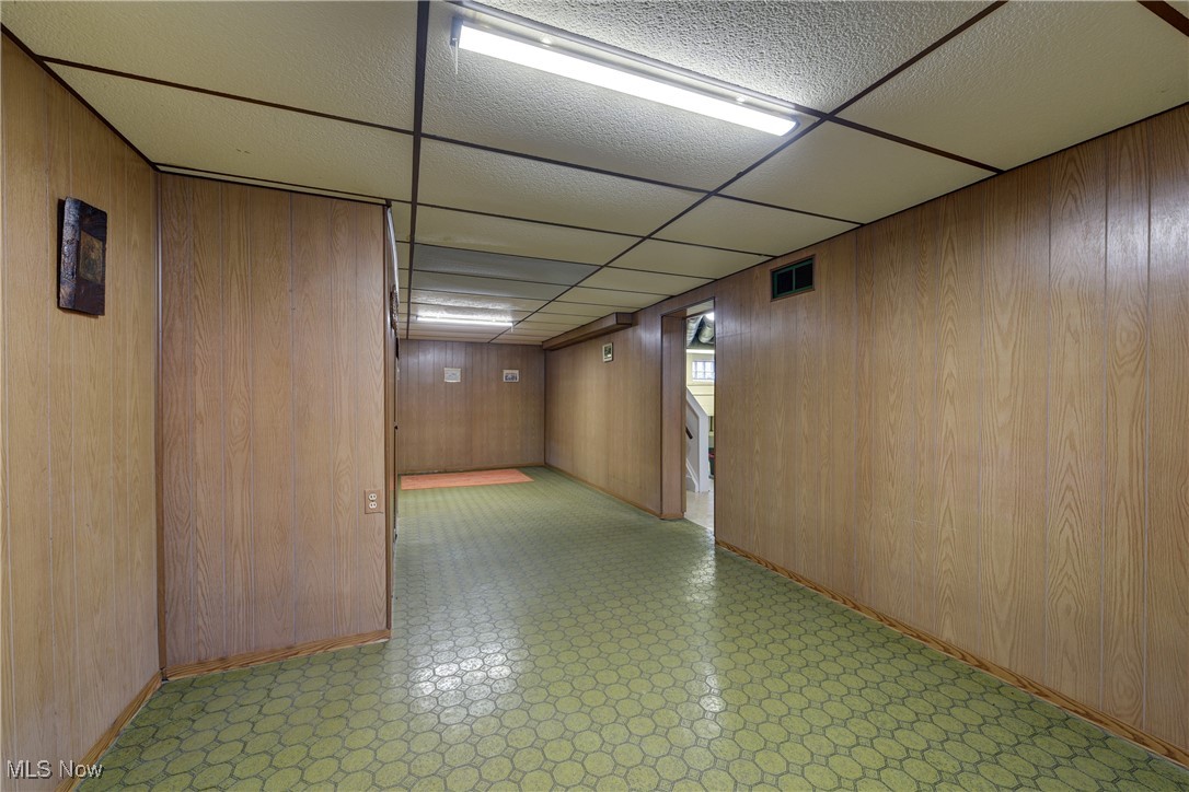 6387 Bonroi Drive Seven Hills OH 44131