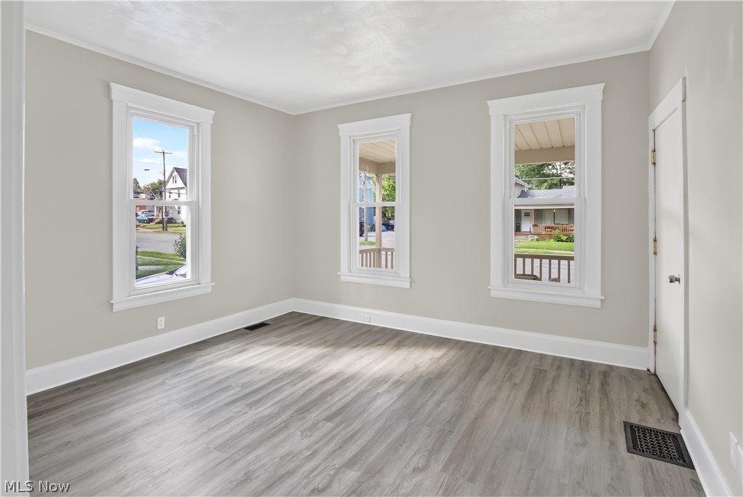 127 4th Street Elyria OH 44035