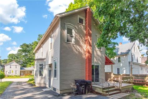 127 4th Street Elyria OH 44035