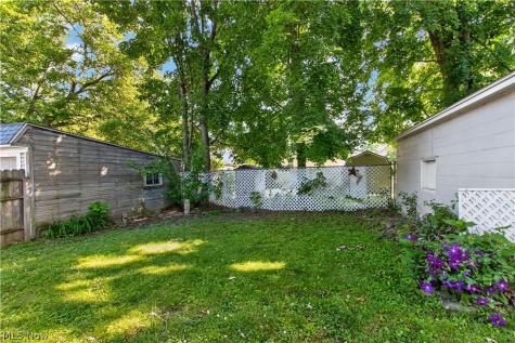 127 4th Street Elyria OH 44035