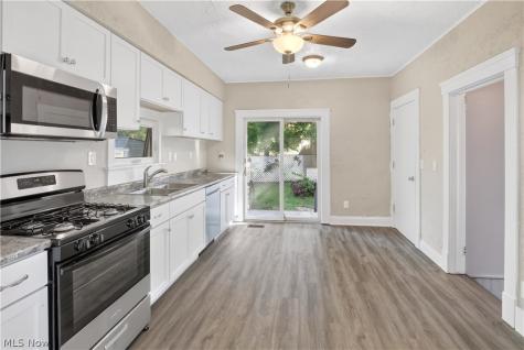127 4th Street Elyria OH 44035