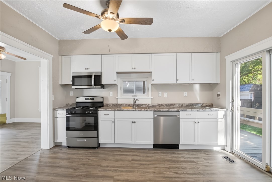 127 4th Street Elyria OH 44035