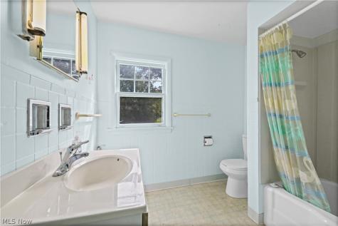 249 S Main Street Hudson OH 44236