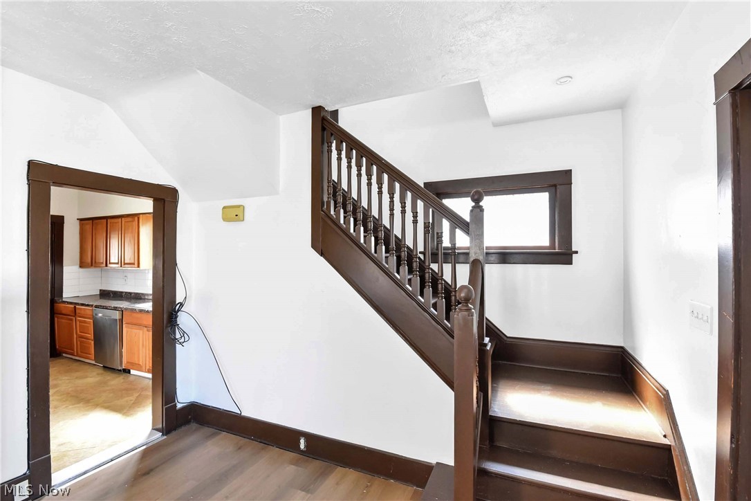 2037 Bunts Road Lakewood OH 44107