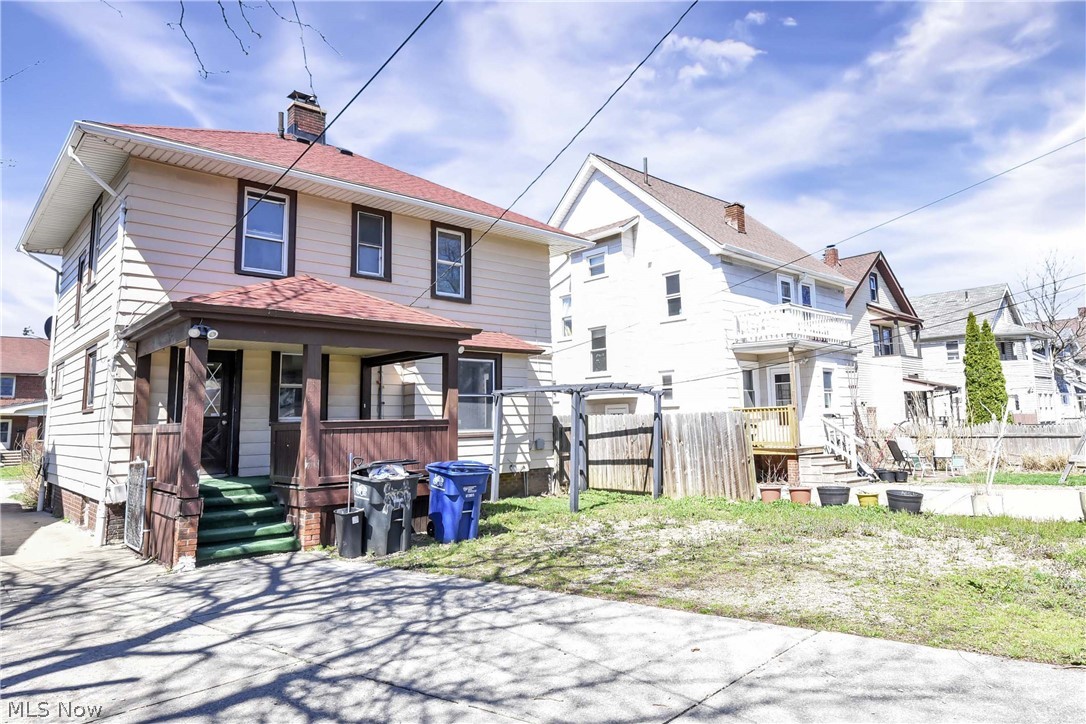 2037 Bunts Road Lakewood OH 44107
