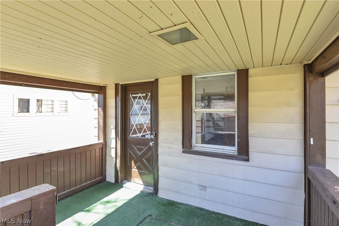 2037 Bunts Road Lakewood OH 44107