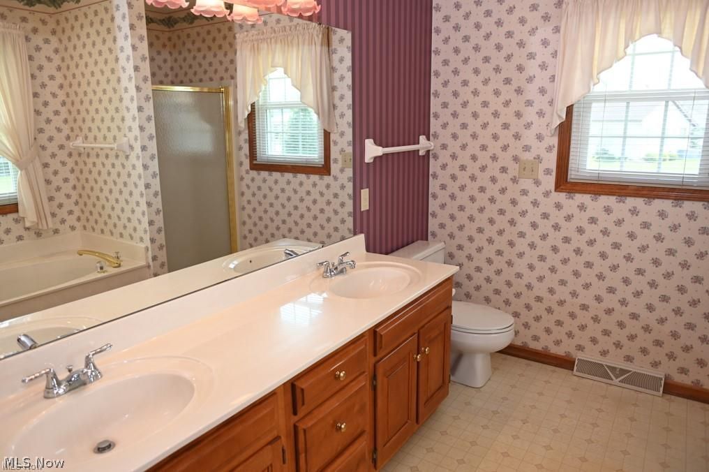 578 Memory Lane Wooster OH 44691