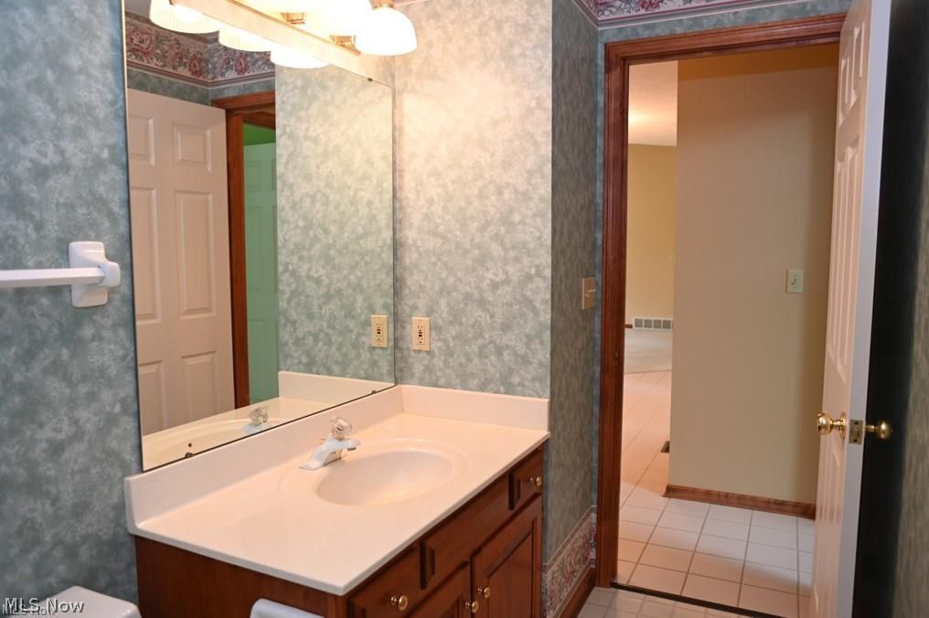 578 Memory Lane Wooster OH 44691