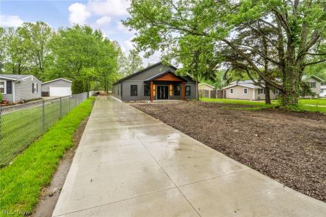 33743 Henwell Road Columbia Station OH 44028