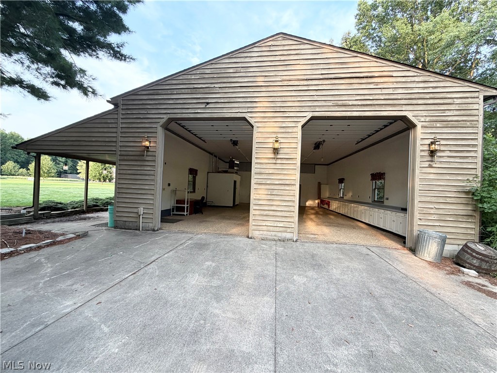 1406 Henn Hyde Road NE Warren OH 44484