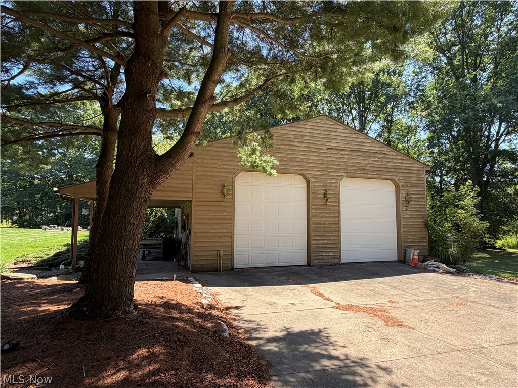 1406 Henn Hyde Road NE Warren OH 44484