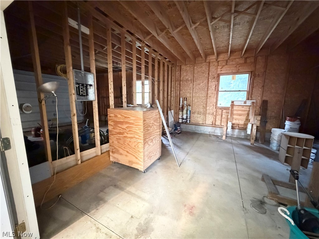 1406 Henn Hyde Road NE Warren OH 44484