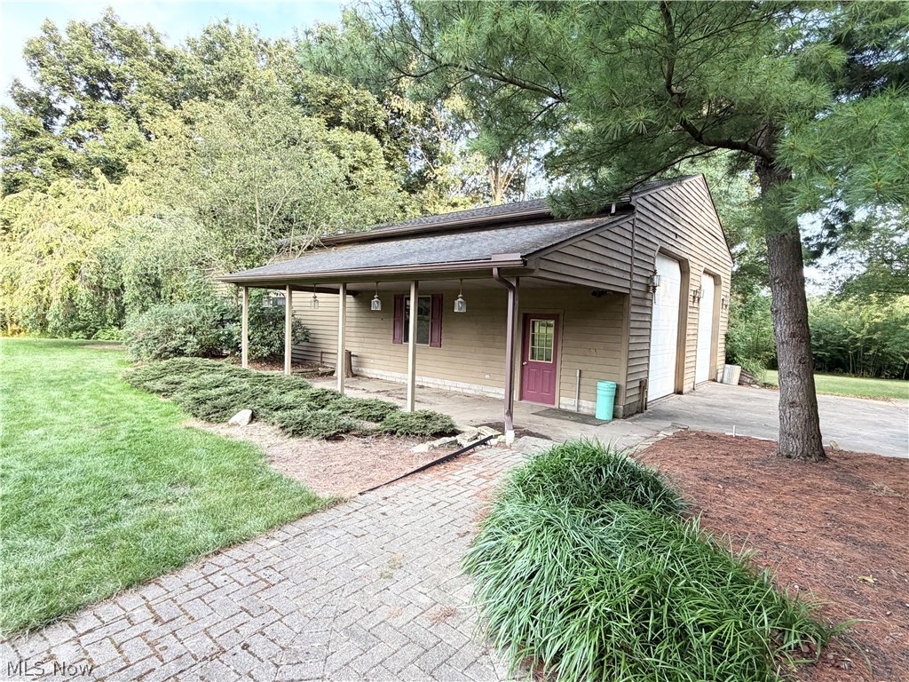 1406 Henn Hyde Road NE Warren OH 44484