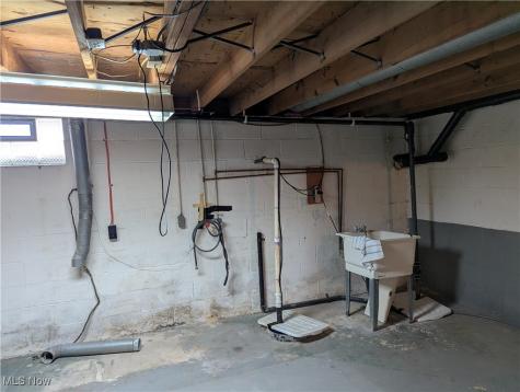 7160 Bretz Street NW Massillon OH 44646