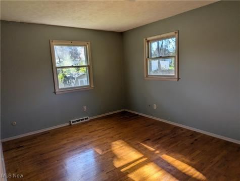 7160 Bretz Street NW Massillon OH 44646
