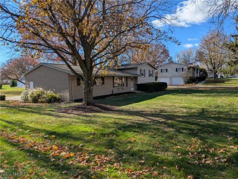 7160 Bretz Street NW Massillon OH 44646