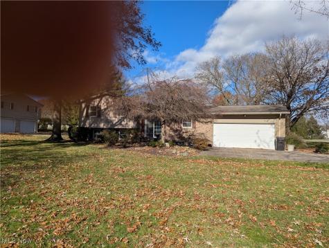 7160 Bretz Street NW Massillon OH 44646
