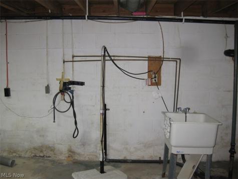 7160 Bretz Street NW Massillon OH 44646