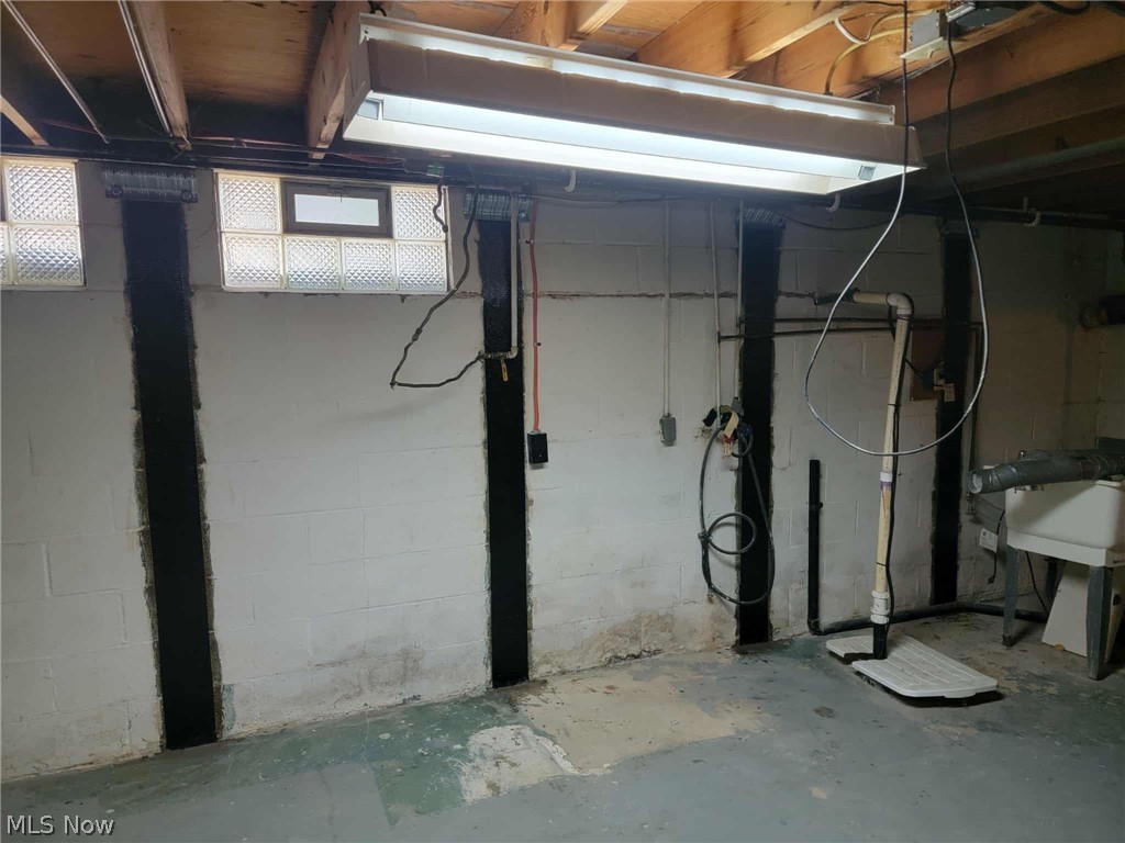 7160 Bretz Street NW Massillon OH 44646