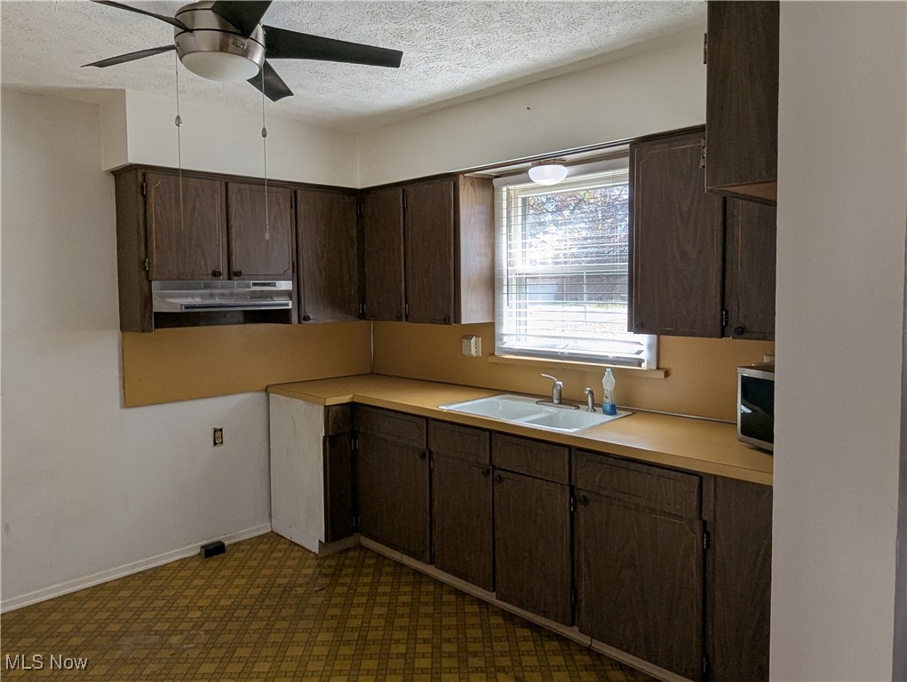 7160 Bretz Street NW Massillon OH 44646