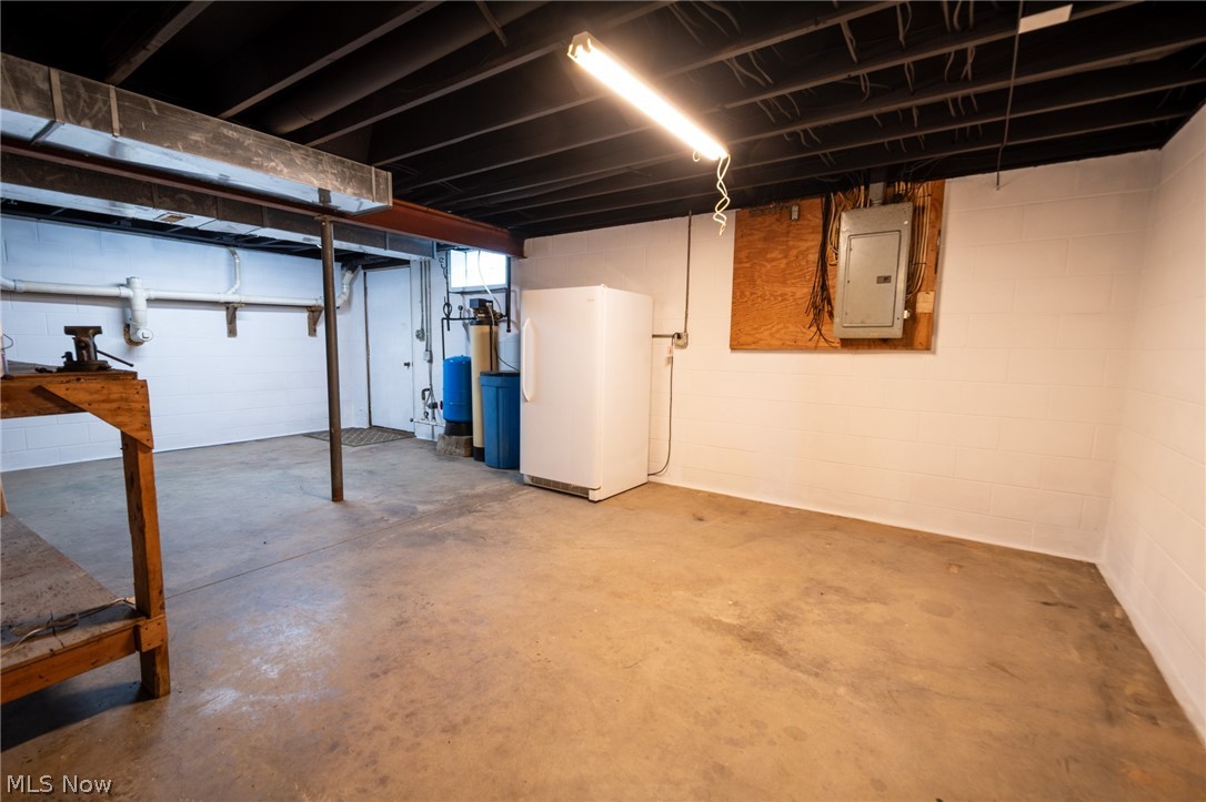 14027 Mayfield Road Huntsburg OH 44046