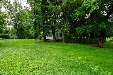14027 Mayfield Road Huntsburg OH 44046