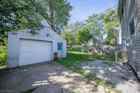 747 Waugh Street Alliance OH 44601
