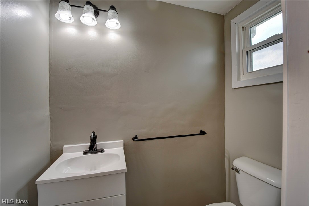 309 Redwood Street SW Beach City OH 44608