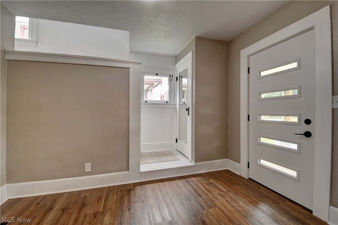 309 Redwood Street SW Beach City OH 44608