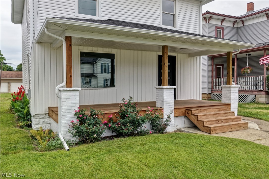 309 Redwood Street SW Beach City OH 44608