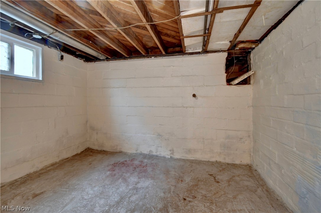 309 Redwood Street SW Beach City OH 44608