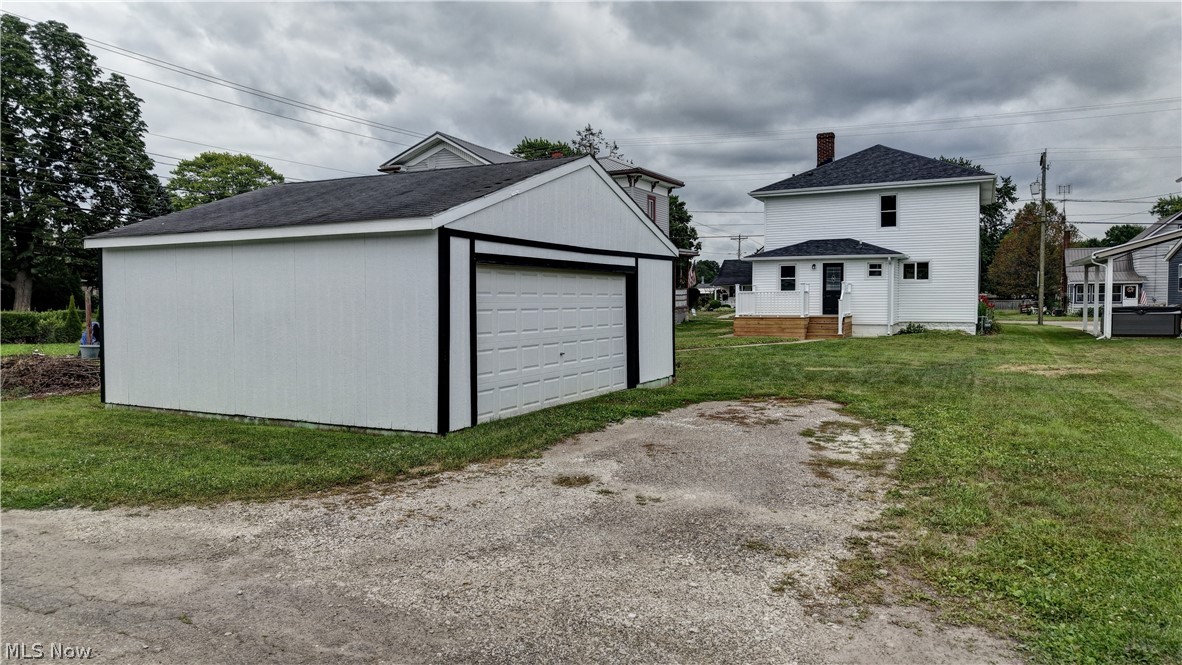 309 Redwood Street SW Beach City OH 44608