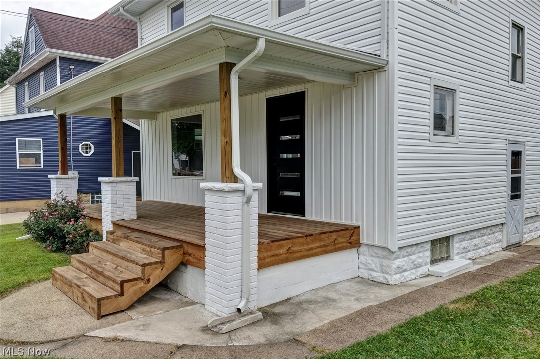 309 Redwood Street SW Beach City OH 44608