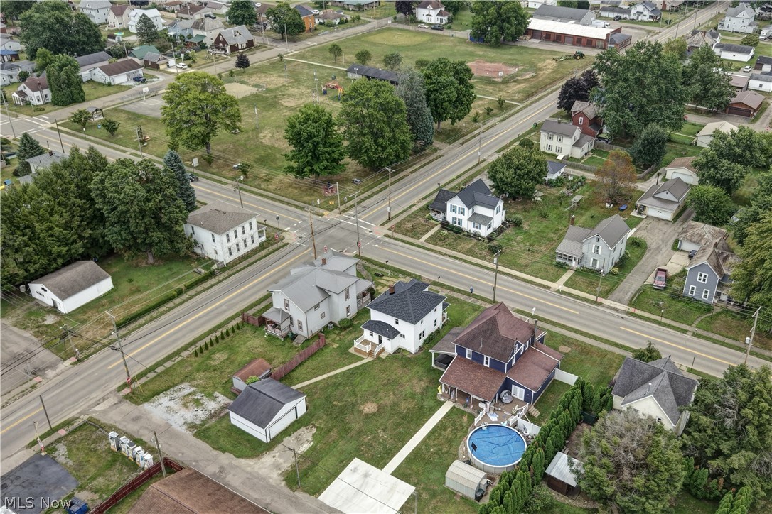 309 Redwood Street SW Beach City OH 44608