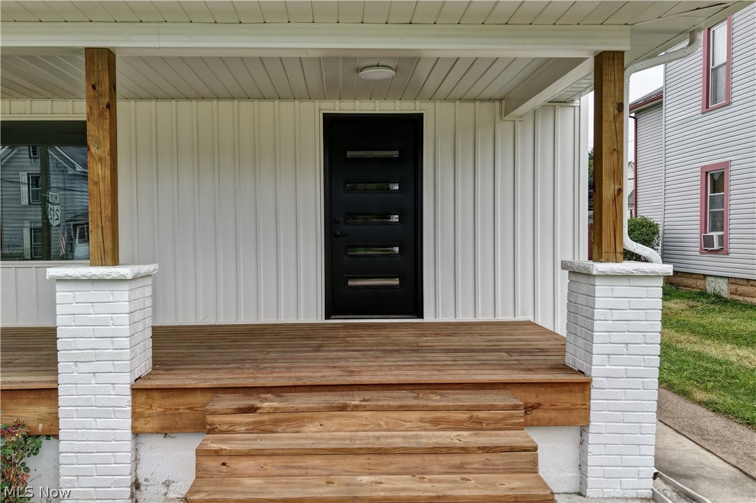 309 Redwood Street SW Beach City OH 44608