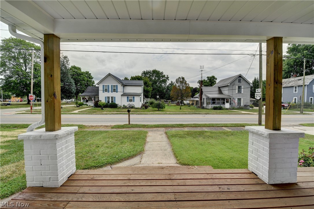 309 Redwood Street SW Beach City OH 44608
