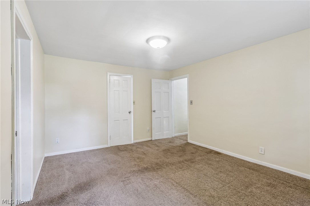 1168 North Road NE Warren OH 44483