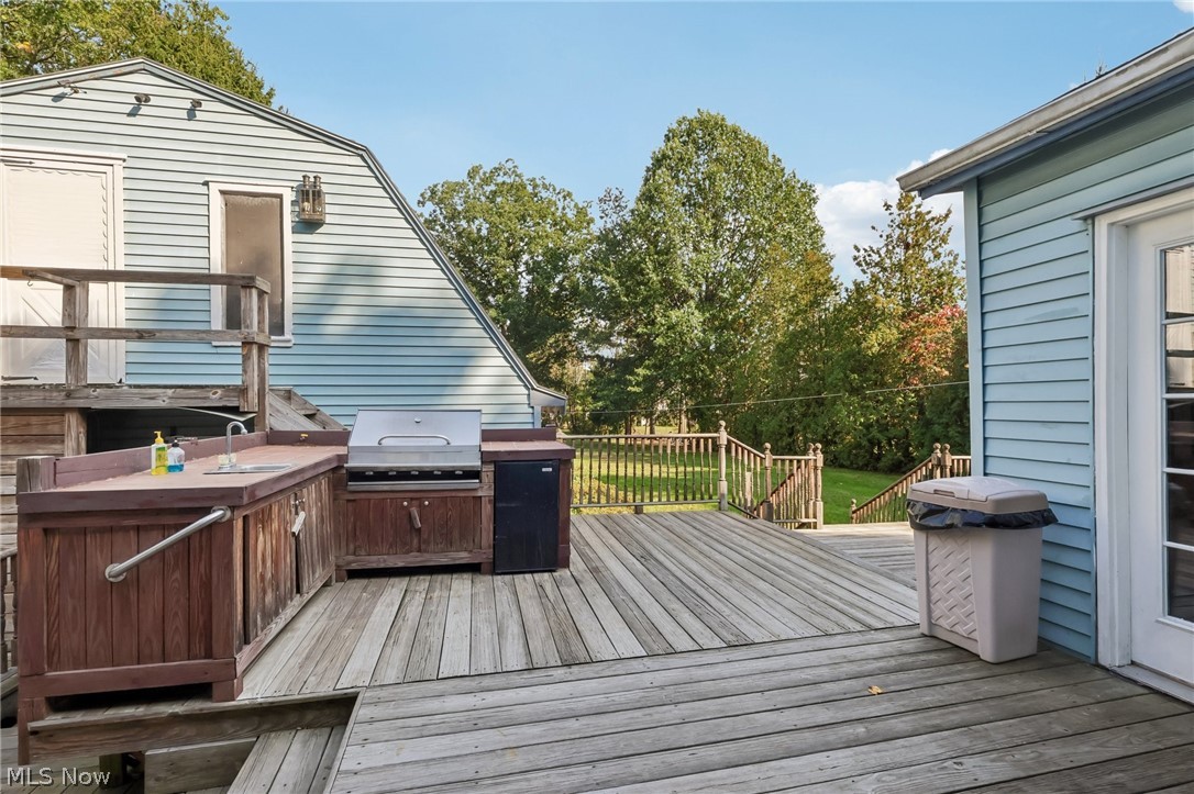 1168 North Road NE Warren OH 44483