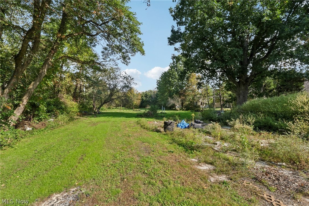 1168 North Road NE Warren OH 44483