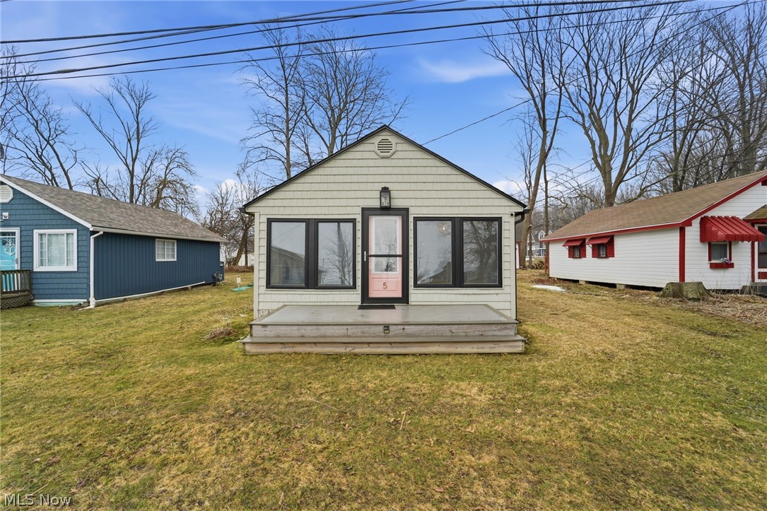 5 Stones Long Beach Drive Ashtabula OH 44004