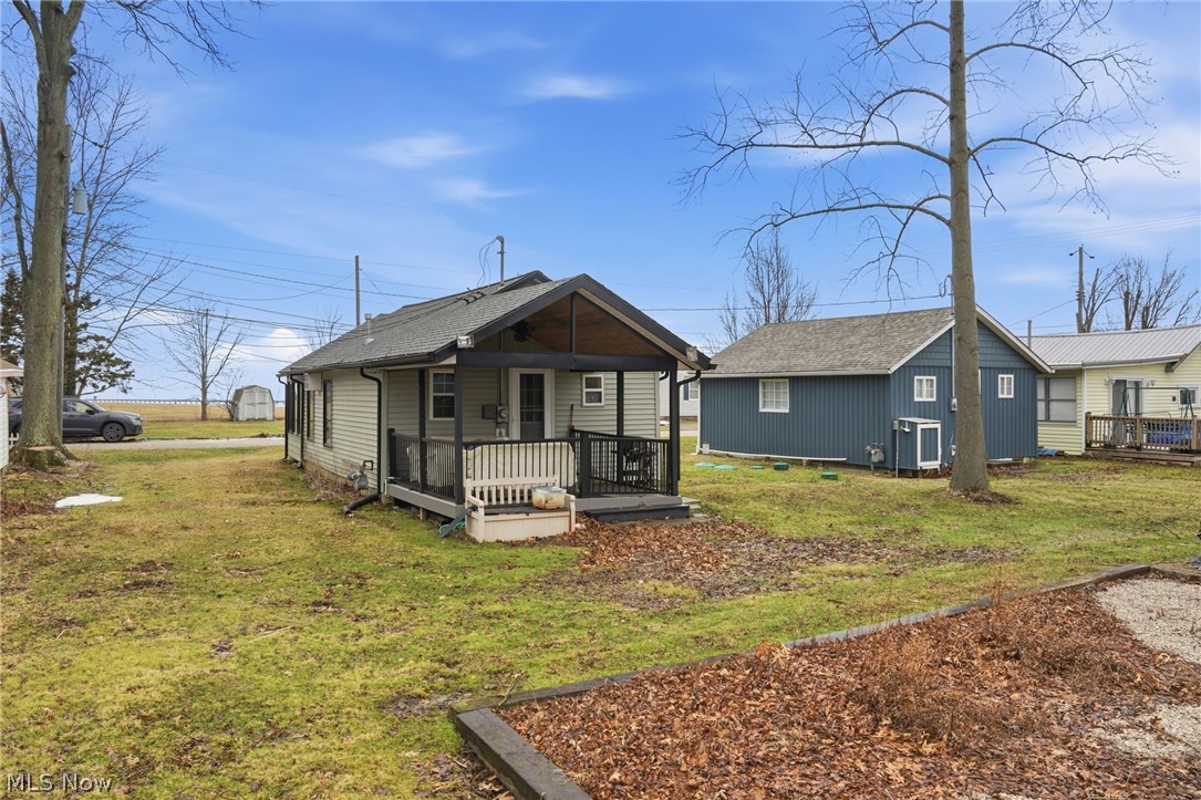 5 Stones Long Beach Drive Ashtabula OH 44004